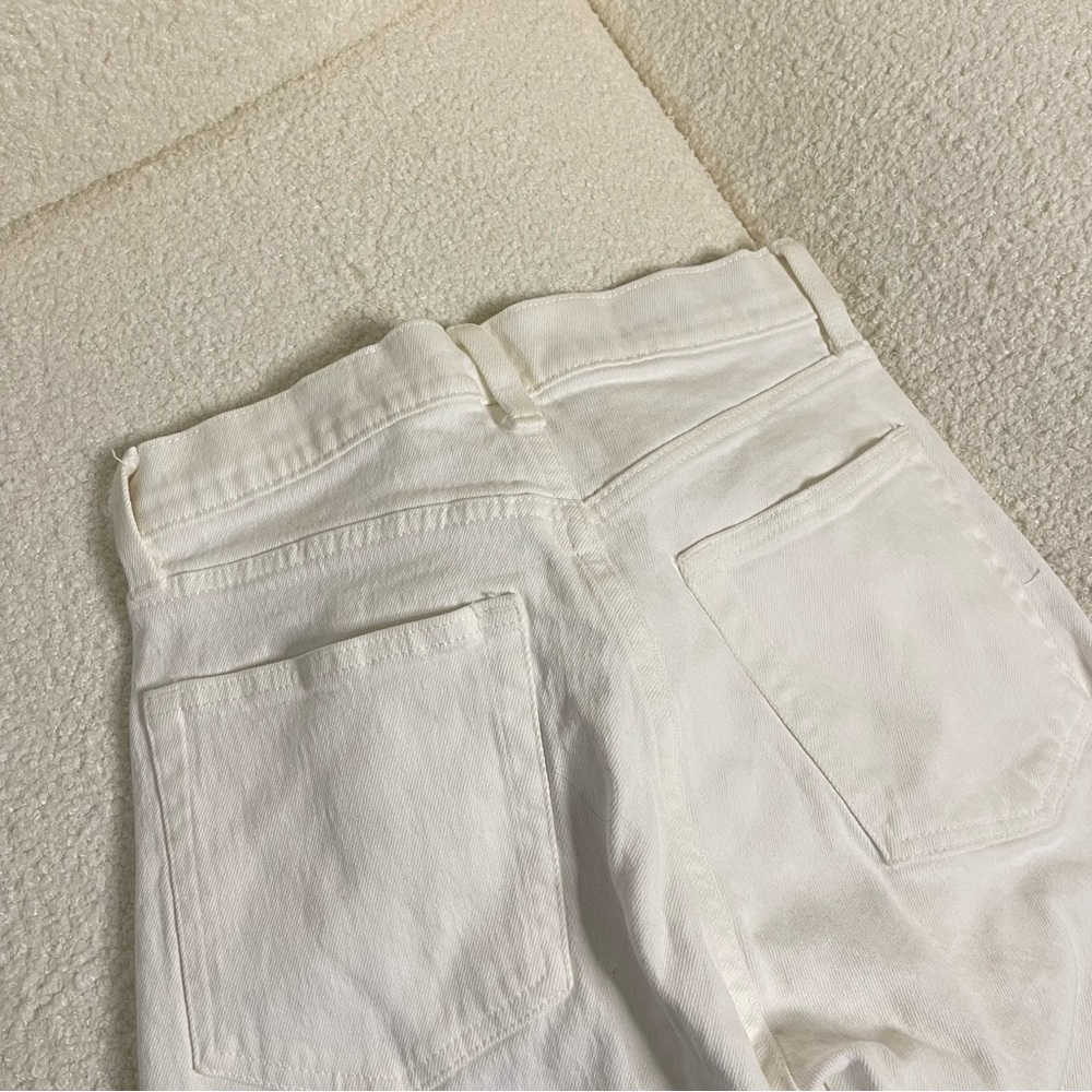 White denim jeans
